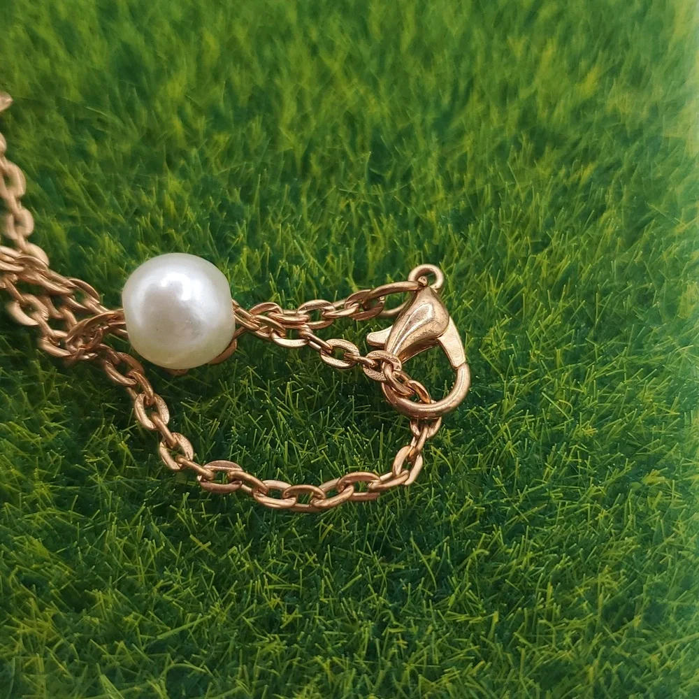 Elegant Gold Tone Lonely Pearl Necklace 22 Inch N3905